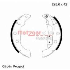 MG 704 METZGER Комплект тормозных колодок